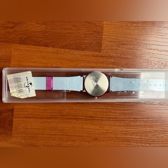 Brand new watch may need new battery - Picture 2 of 2